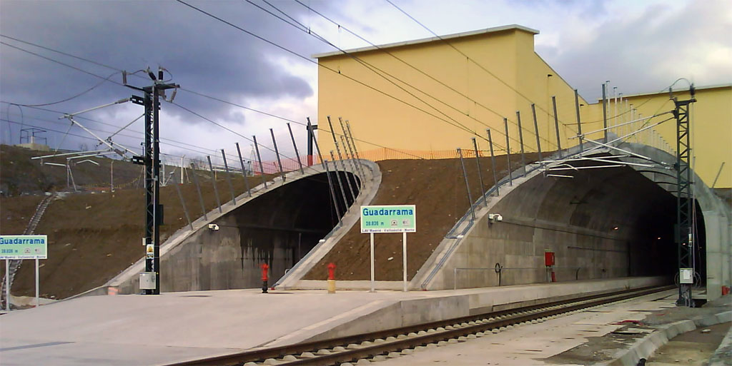Entrada al túnel ferroviario de Guadarrama